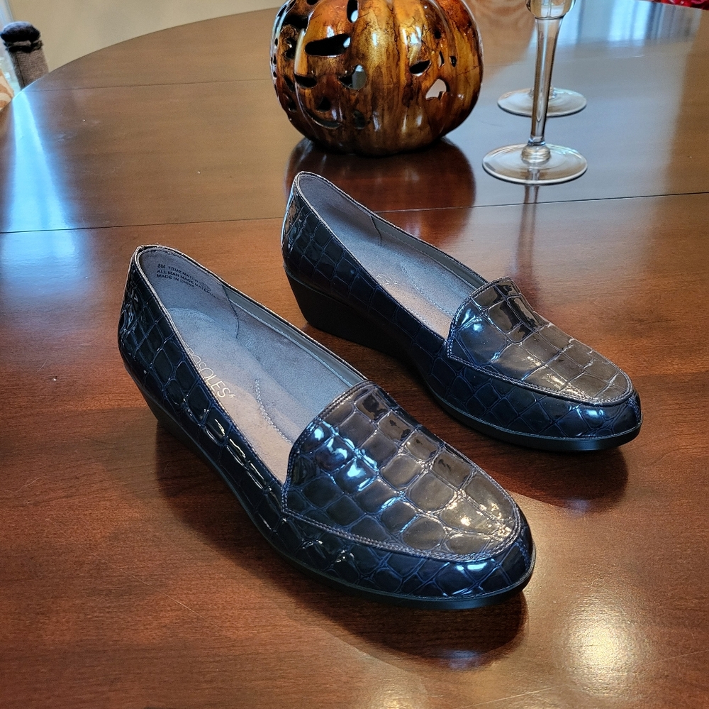 Aerosoles Navy Blue Croc Wedges